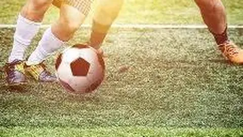 郑欣宜未施粉黛面露疲惫，镜头前情绪失控泪洒现场